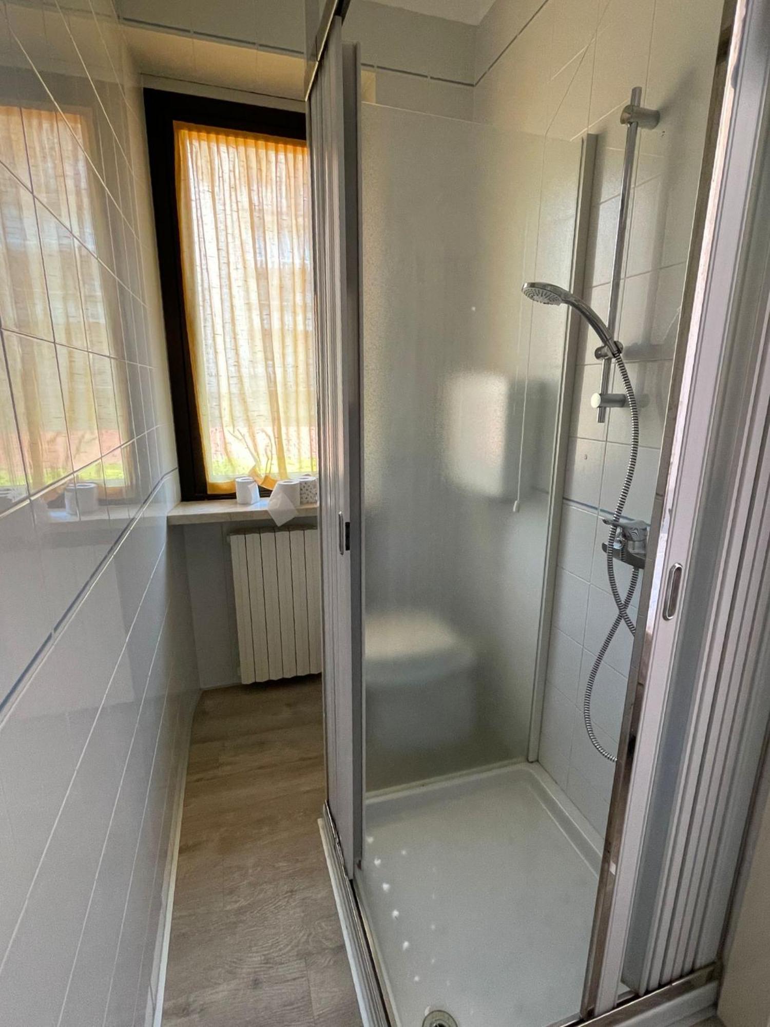 Garni Onda Torri Del Benaco Quarto foto
