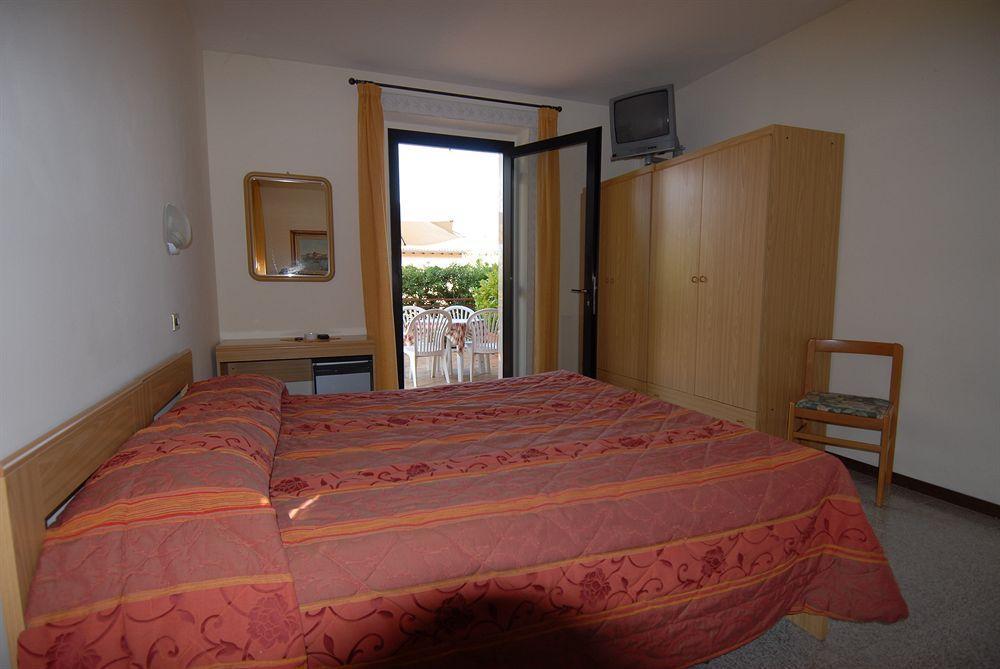 Garni Onda Torri Del Benaco Exterior foto