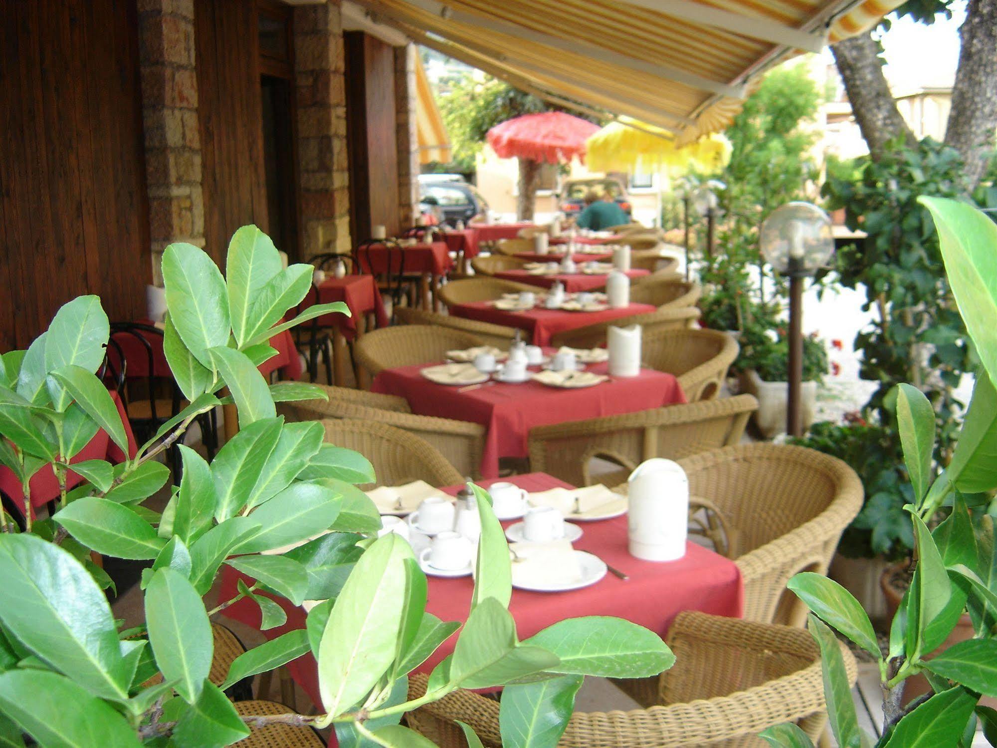 Garni Onda Torri Del Benaco Exterior foto