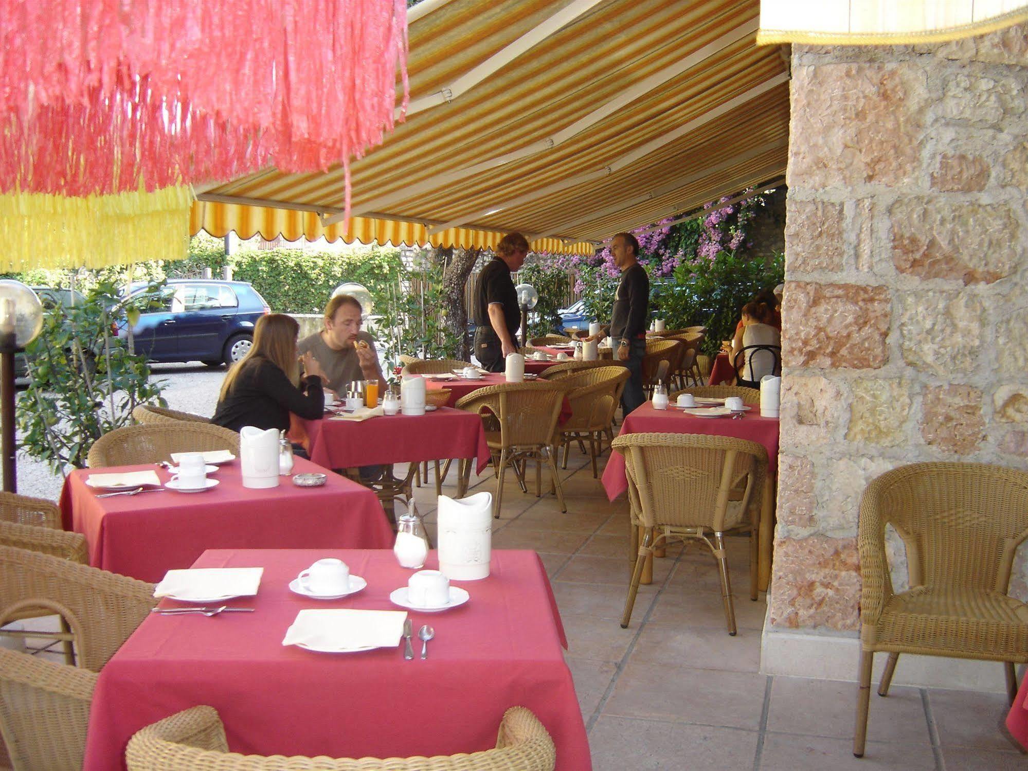 Garni Onda Torri Del Benaco Exterior foto