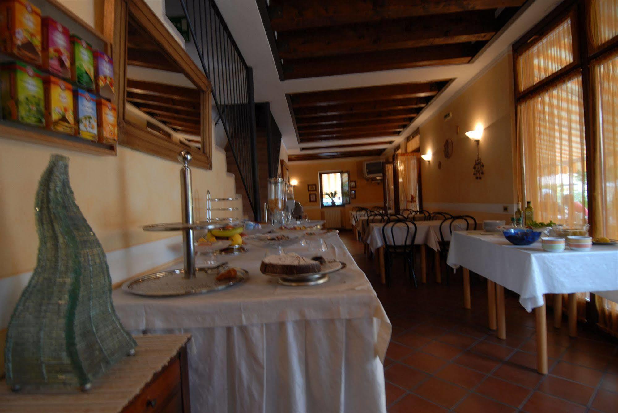 Garni Onda Torri Del Benaco Exterior foto